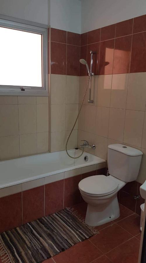 Andris Apartment Paralímni Eksteriør bilde