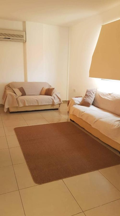 Andris Apartment Paralímni Eksteriør bilde