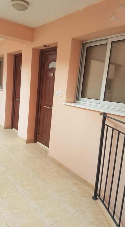 Andris Apartment Paralímni Eksteriør bilde